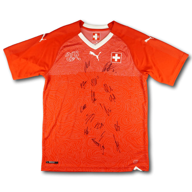 Schweiz 2018 Trikot heim BNWT signiert vom Team - 10/10 - [M]