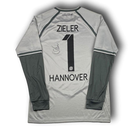Hannover 96 2015-16 auswärts L Zieler #1 Jako