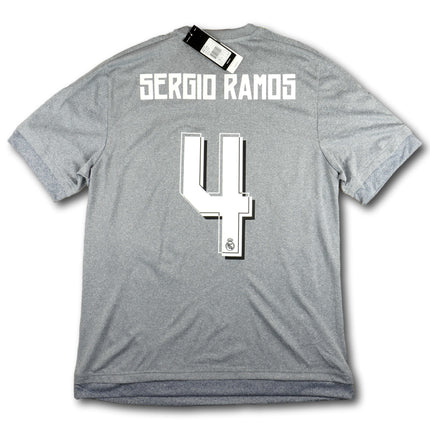 Real Madrid 2015-16 Trikot auswärts Champions-League-Sieger - BNWT - SERGIO RAMOS #4 - 10/10 - [L]